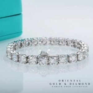 Moissanite Gelang Pria Wanita : 6.5mm 24-29cttw D Color Diamond Tennis Bracelet On Hand