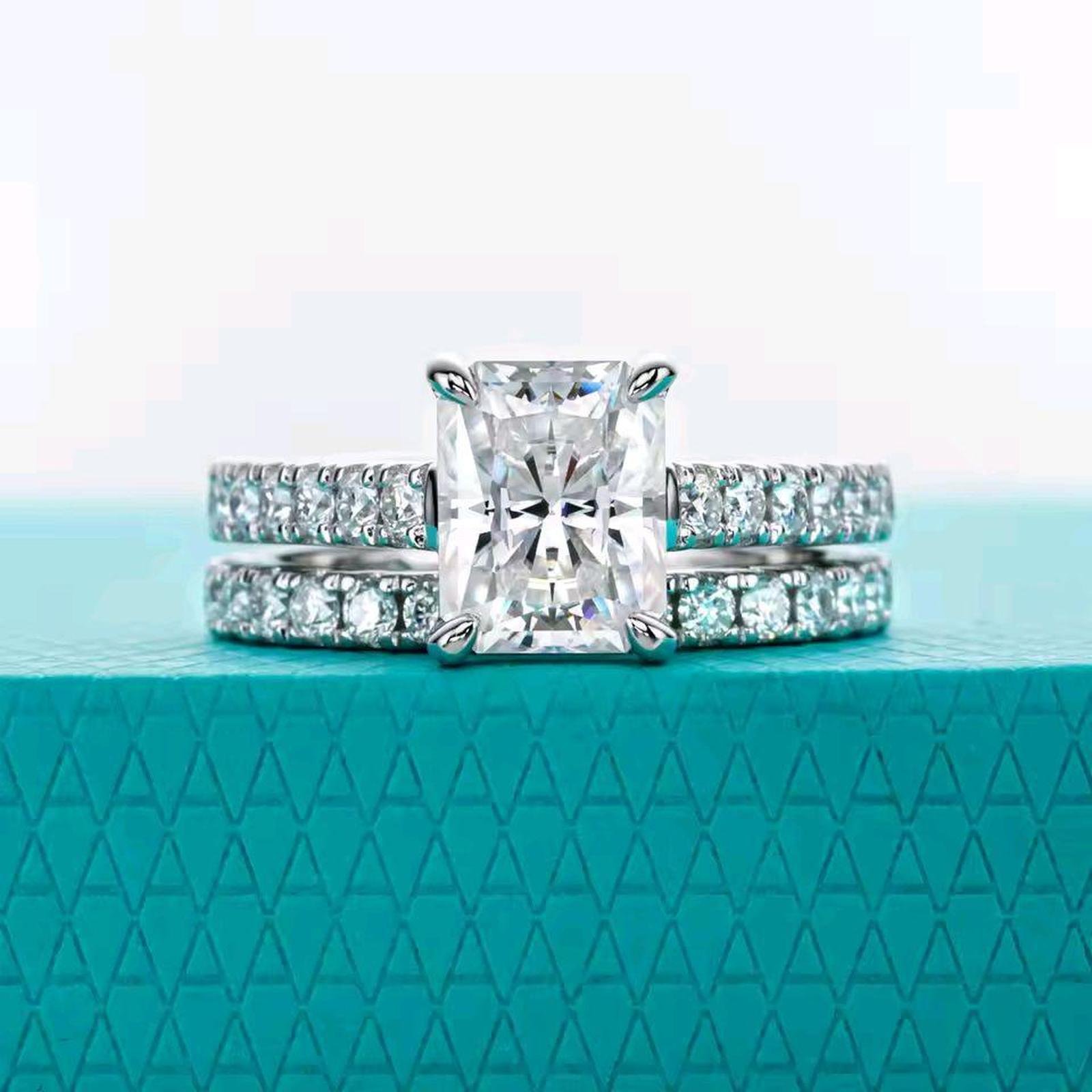 b9ac559eb87f43c899e79284cb919991~ Moissanite Cincin Pria Wanita : 4.042ct (Main Stone 3ct) Radiant Cut D Color Bridal Ring Set baru