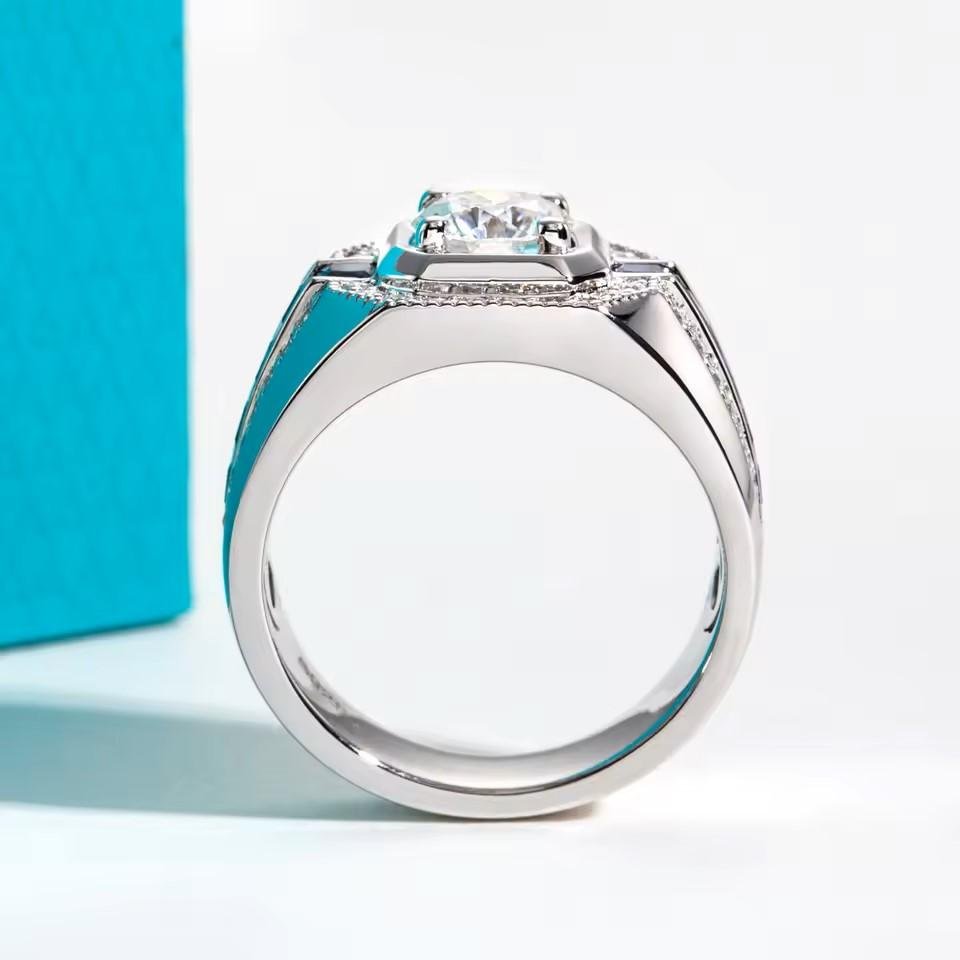 c735a76800e5450c90dbe0a4ef35184c~tplv-aphluv4xwc-origin-jpeg Moissanite Cincin Pria Wanita : 1ct D Color Men's Ring 925 Sterling Silver Gold Plated Retro Luxury Lab Created Diamond Engagement Ring - Image 4